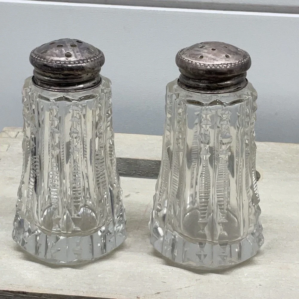 Vintage Cut Glass Salt and Pepper Shakers Set Clear Paneled Silver Tone Lids 3